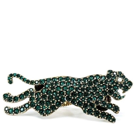 Gucci Jewelry - Authentic Gucci Green Gemstone Ring with Dynamic Design